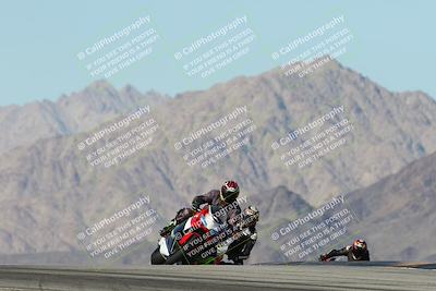 media/Dec-01-2025-Moto Forza (Mon) [[2daa91e15f]]/1-Advanced Group/Session 4 Turn 9/